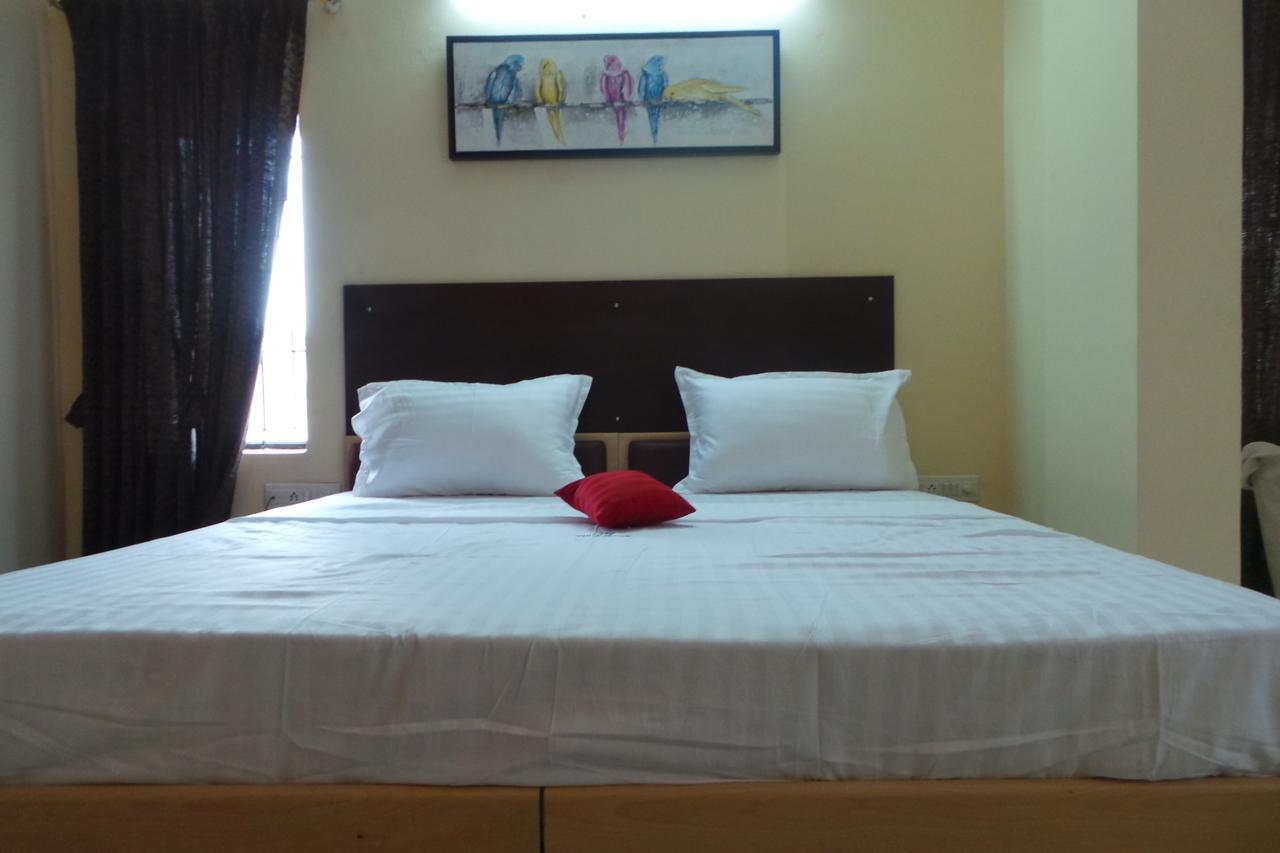 White House Hotel Bangalore Eksteriør billede