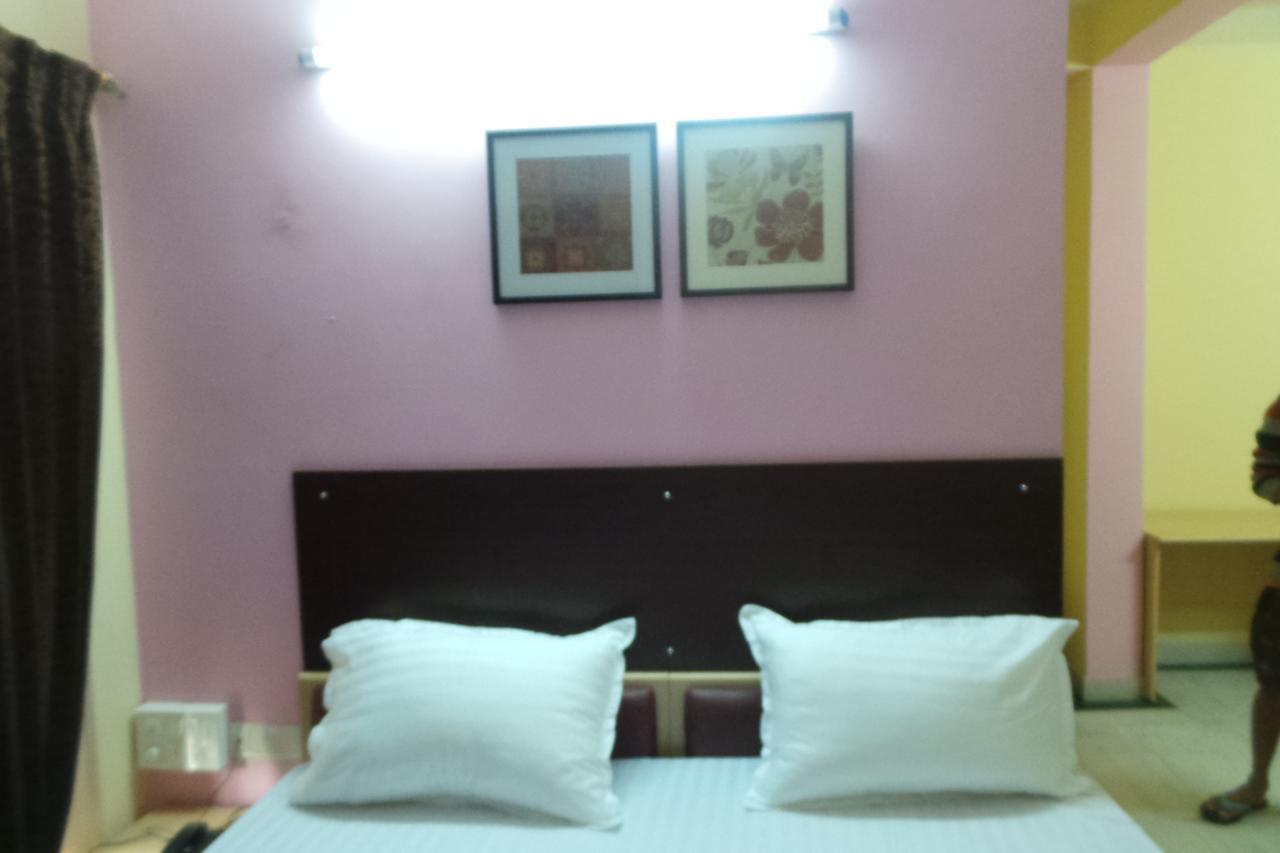 White House Hotel Bangalore Eksteriør billede